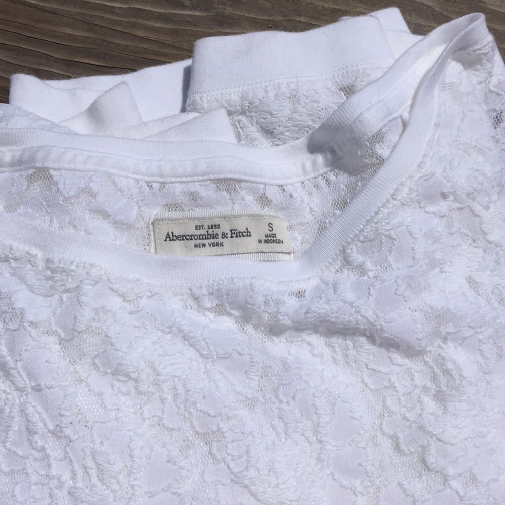 Abercrombie & Fitch Long Sleeved Lace Top